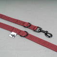 Load image into Gallery viewer, Crossbody Leine Weinrot