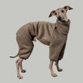 Load image into Gallery viewer, Overall Iggy Walnut – hochwertige Hundekleidung für Dackel, Windspiele und Windhunde von Karma Hund Berlin – Ganzkörperansicht am Hund