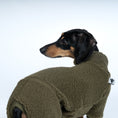 Load image into Gallery viewer, Teddy Overall Dackel Dark Olive – handgefertigte Hundekleidung aus der Berliner Manufaktur von Karma Hund