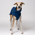Load image into Gallery viewer, Windhund in bequemen Fleece Long Shirt in Navy Hand made in Berlin