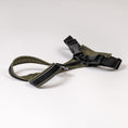 Load image into Gallery viewer, Hundegeschirr aus Softshell in Dark Olive mit Reflektor Gurtband
