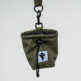 Load image into Gallery viewer, Softshell Snackbeutel Dark Olive
