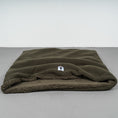 Load image into Gallery viewer, Teddy Hundeschlafsack Olivgrün
