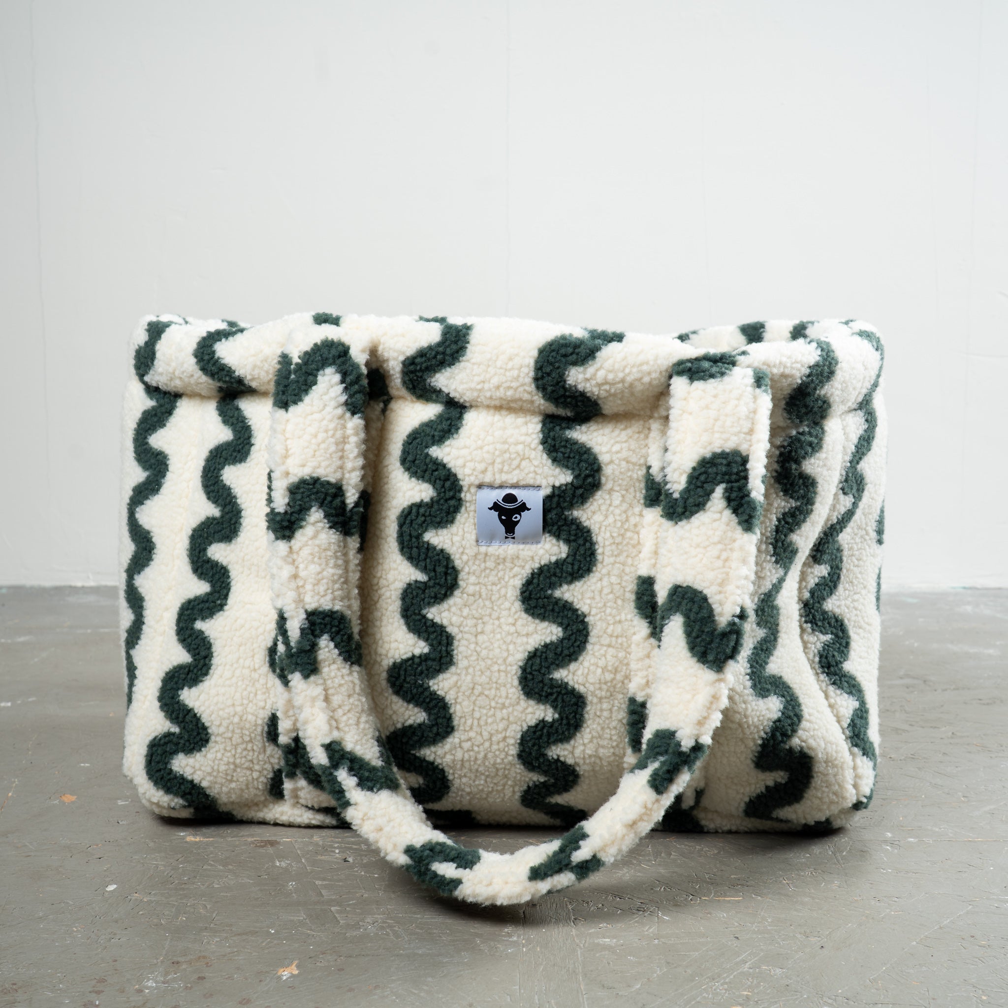 Teddy Shopper Green Waves - Rückzugsort unterwegs für Dackel, Windspiel, Zwergpudel, Zwergspitz, Whippet.
