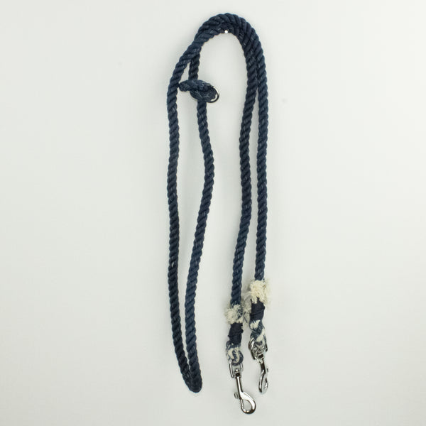 Long leash dark blue